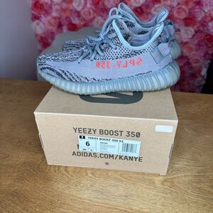 Yeezy beluga 2.0 sneakers grey zebra